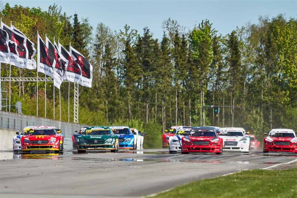 Nu køres årets største motorløb på FDM Jyllandsringen.
(Foto: FDM Jyllandsringen/Stump Photo)